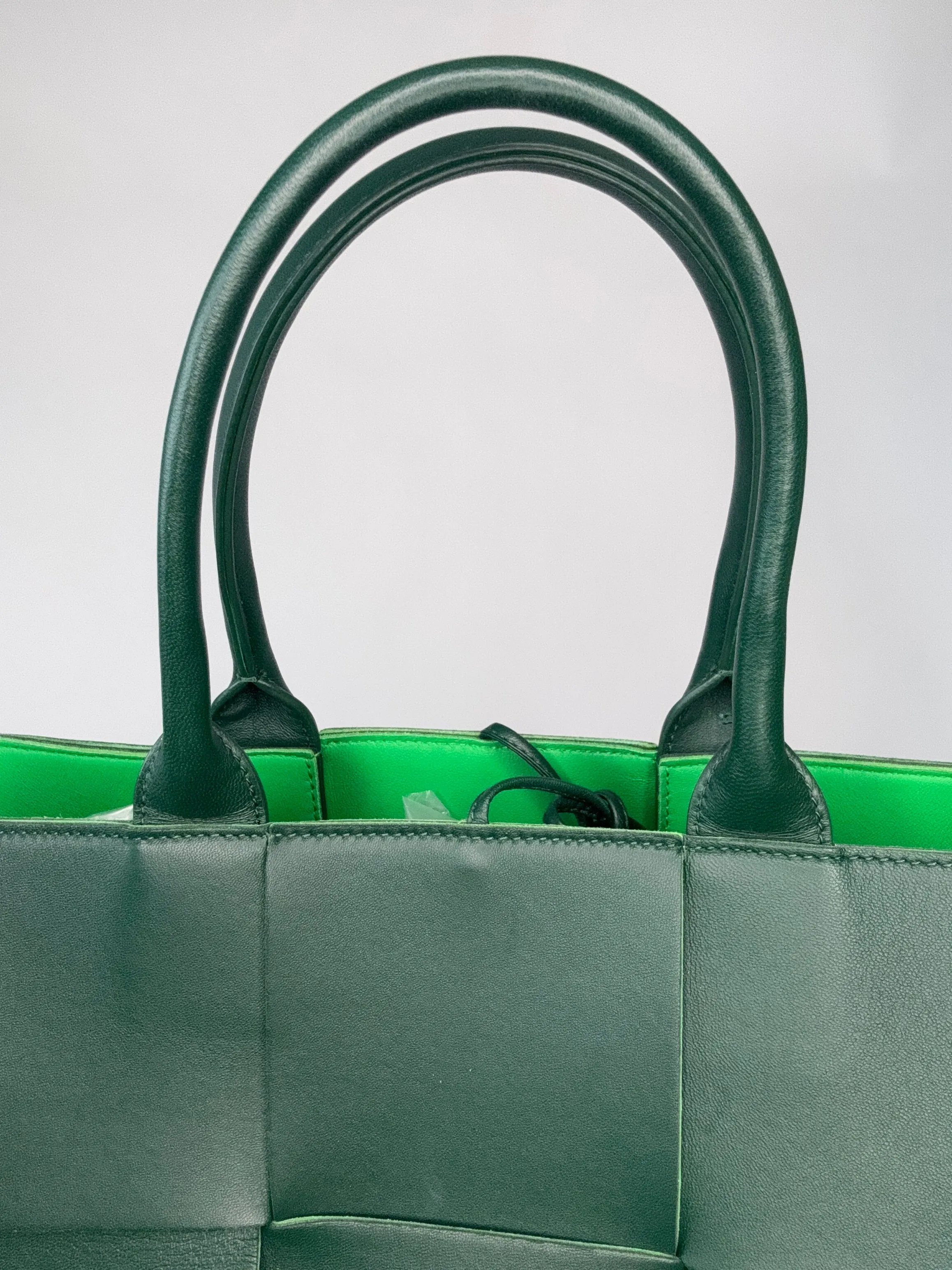 Bottega Veneta Small Green Arco Bag With Pouch