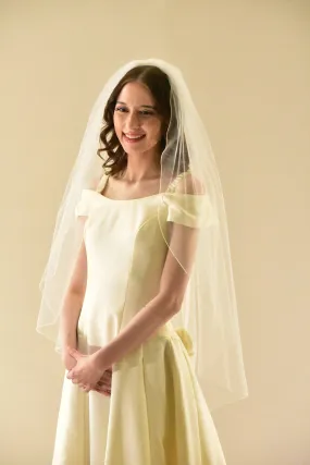 Classic Cut Fingertip Veil with Pencil Edge
