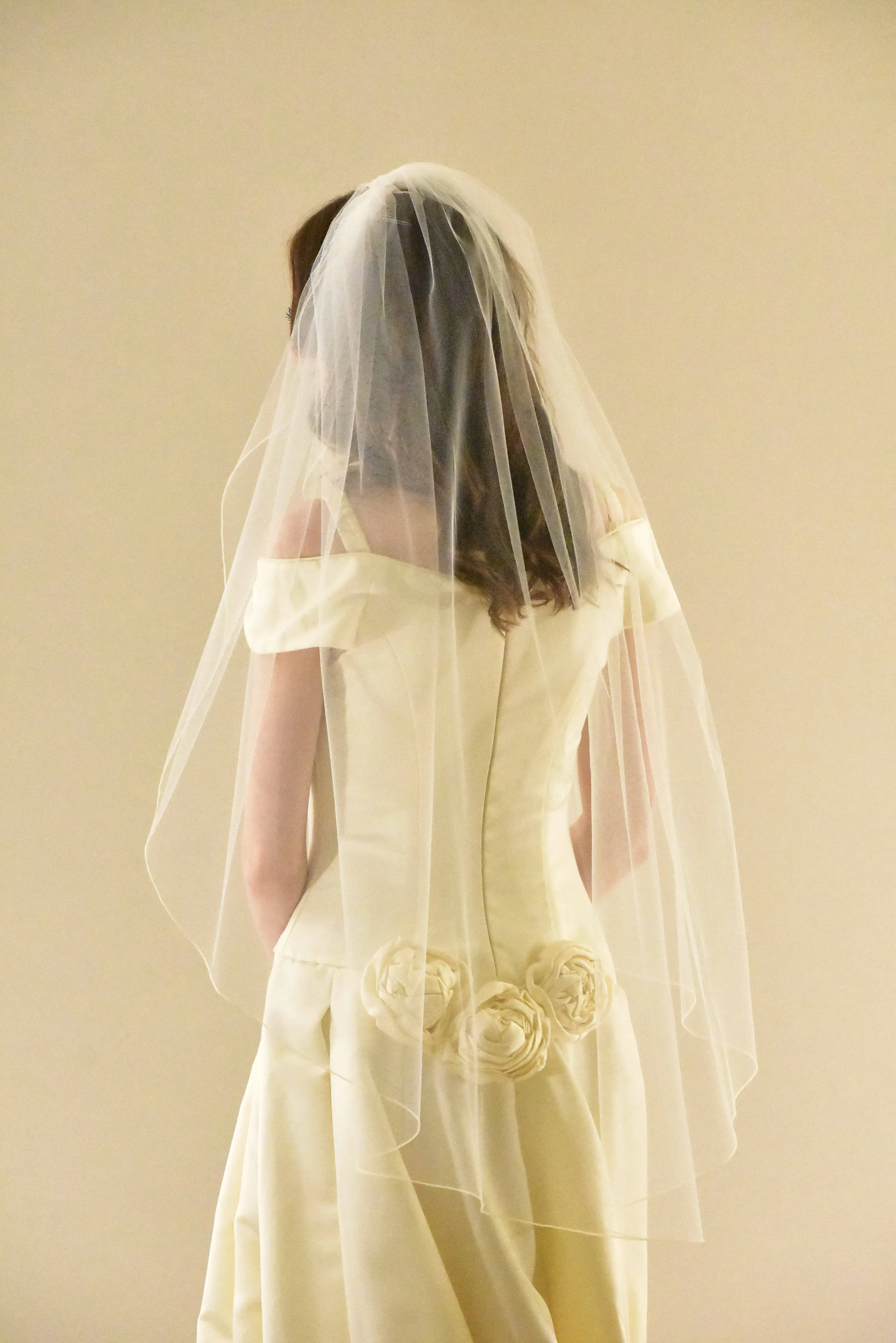 Classic Cut Fingertip Veil with Pencil Edge