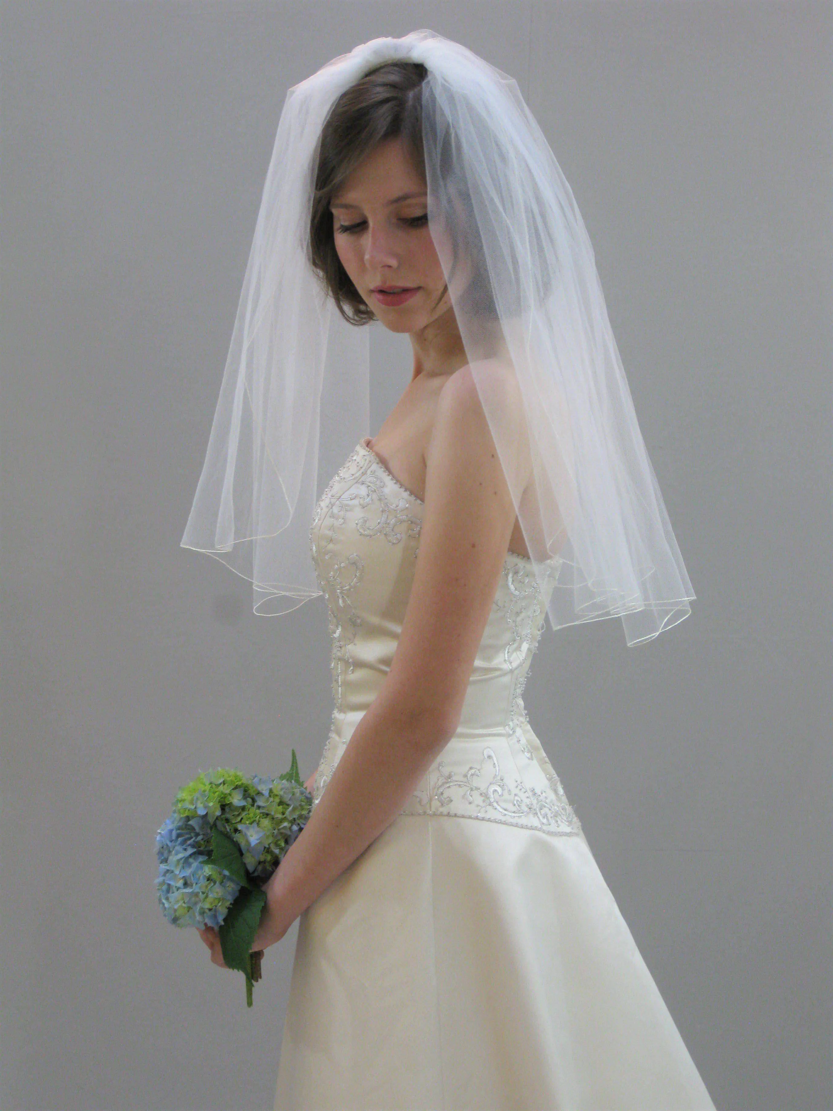 Classic Full Volume Chest Veil with Pencil Edge