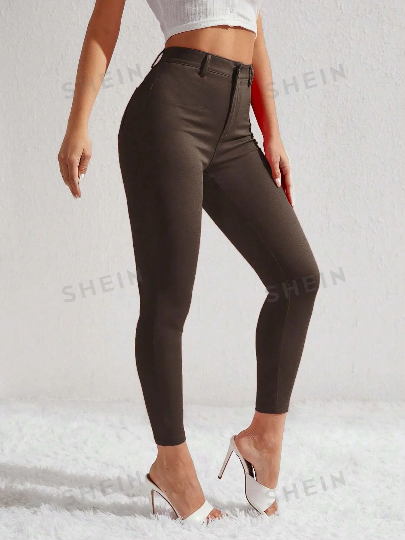 Essnce Women's Solid Color Stretchy Casual Capri Pants, Versatile