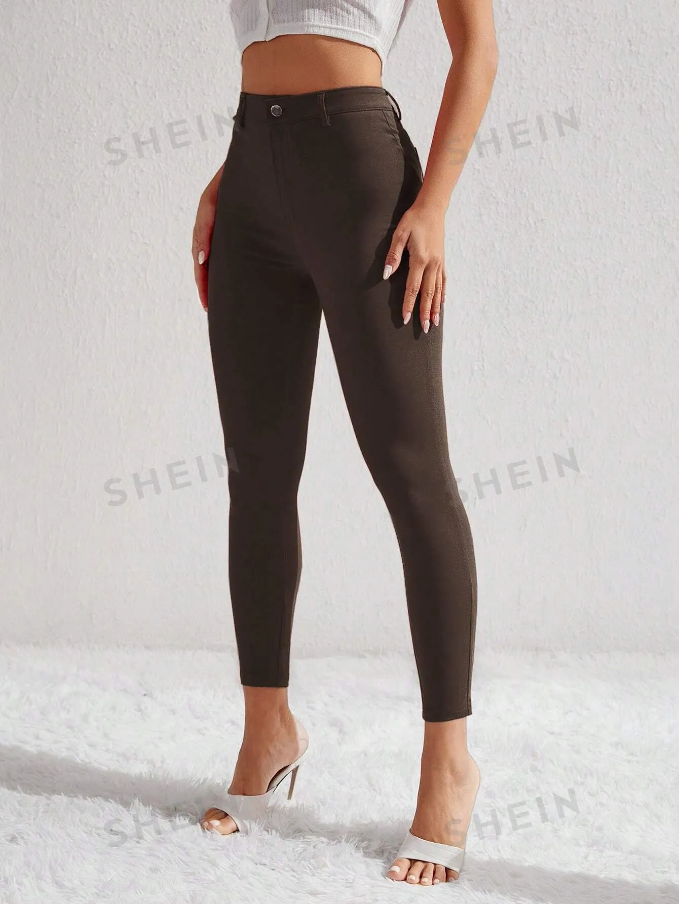 Essnce Women's Solid Color Stretchy Casual Capri Pants, Versatile